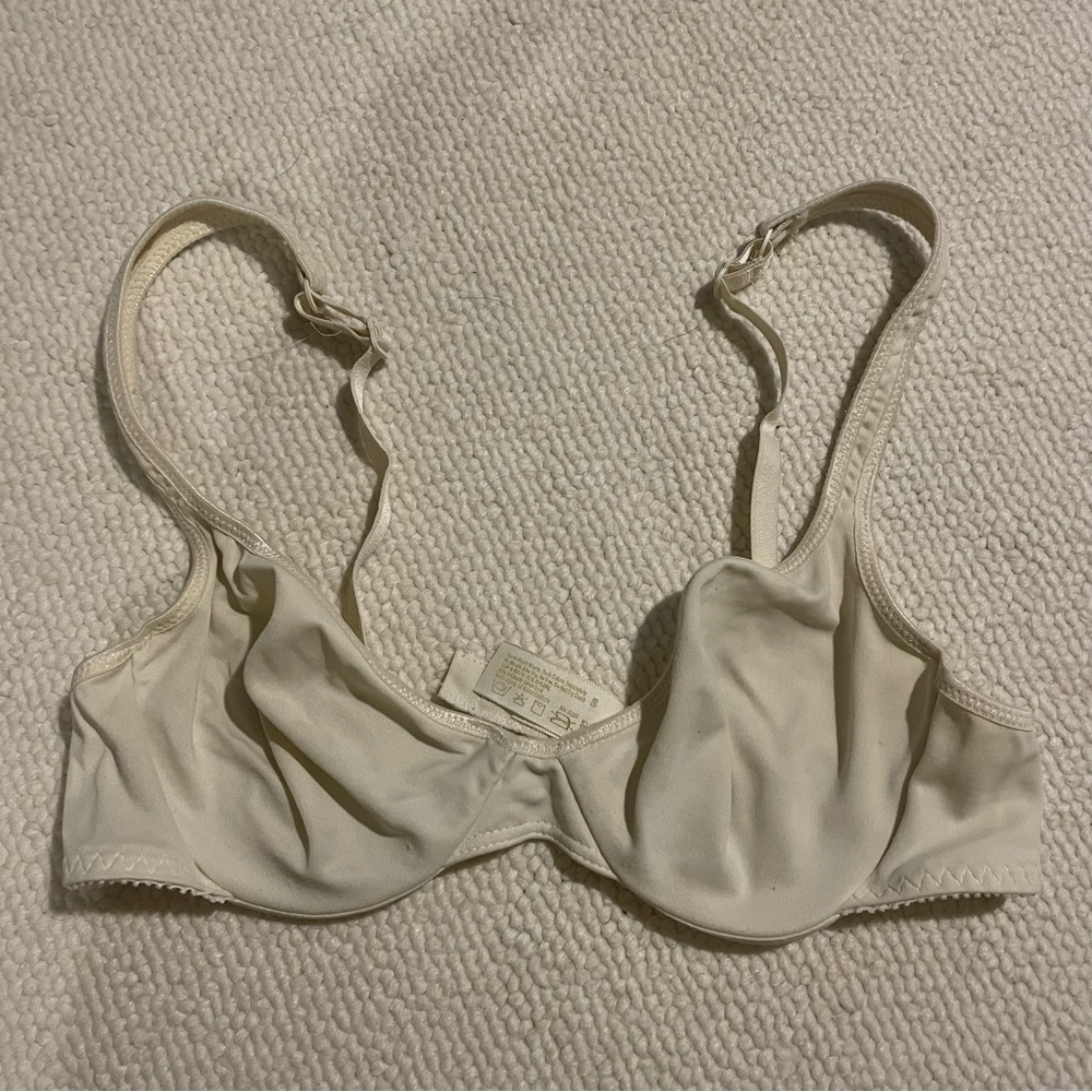 VICTORIA S SECRET SET OF 3 CREME COLOR BRAS SIZE 34B - Picture 9 of 9